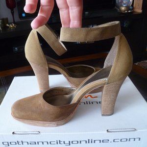 KENNETH COLE GENUINE SUEDE GORGEOUS SHOES, SZ. 7, NEW